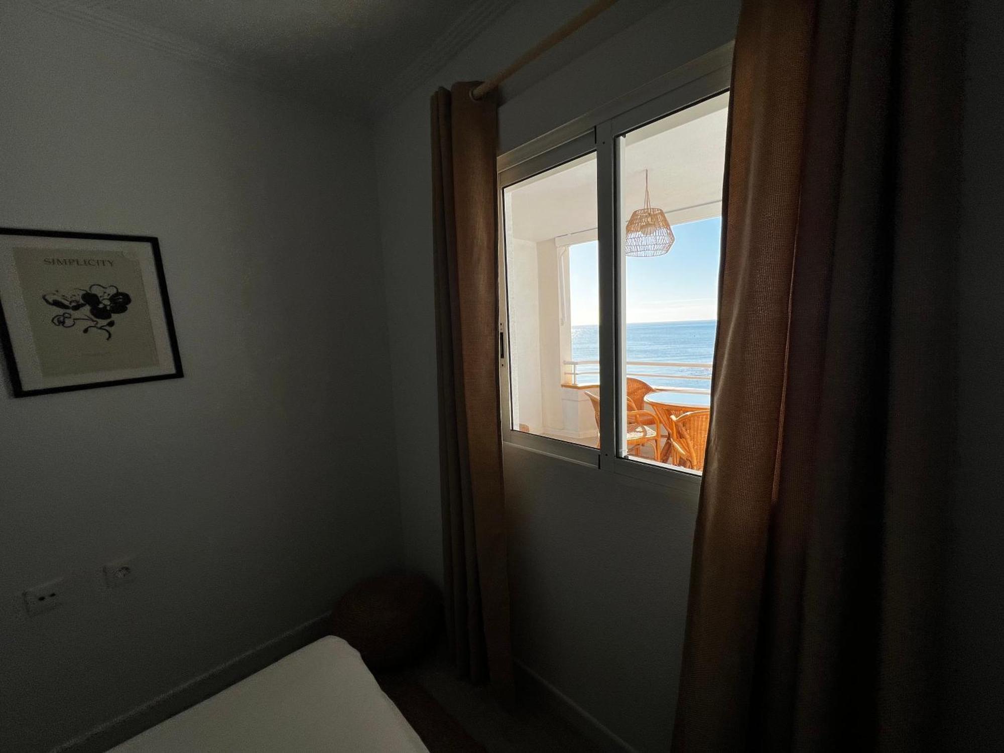 Costa Este Apartments - Торрев'єха Екстер'єр фото